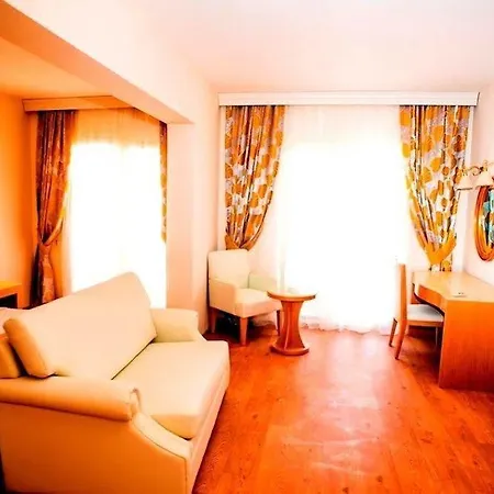 Hotel Ladonia Del Mare 3*